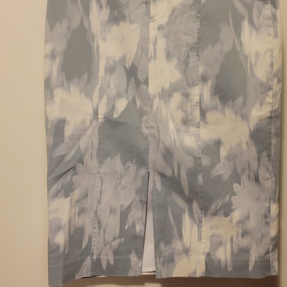 Banana Republic Watercolour Skirt - Picture 2 of 4